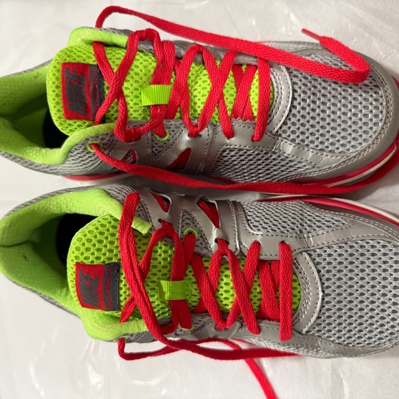 Nike Dual Fusion Running Shoes Silver Red Volt Women’s Size 8 - Picture 6 of 12